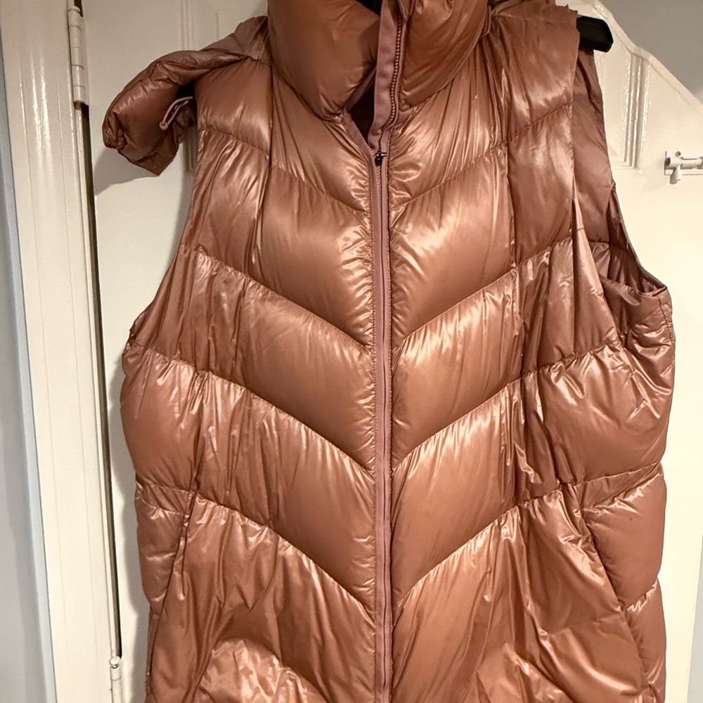 Athleta Metallic Puffer Vest in Rose Gold